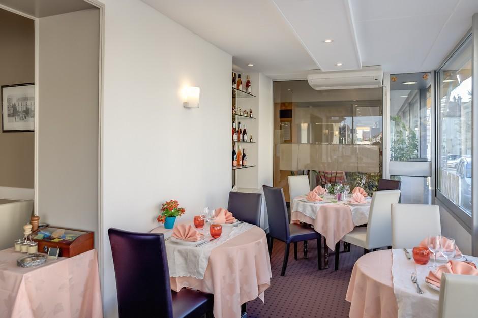 Logis De La Barque Hotel Beaumont-sur-Sarthe